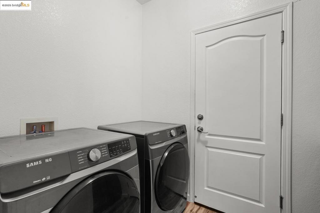 2474 Grant St Property Photo 32