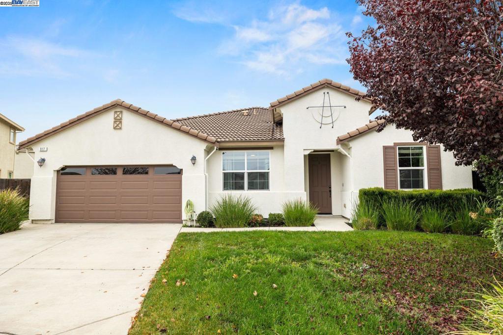 917 Talaria Ct Property Photo 4