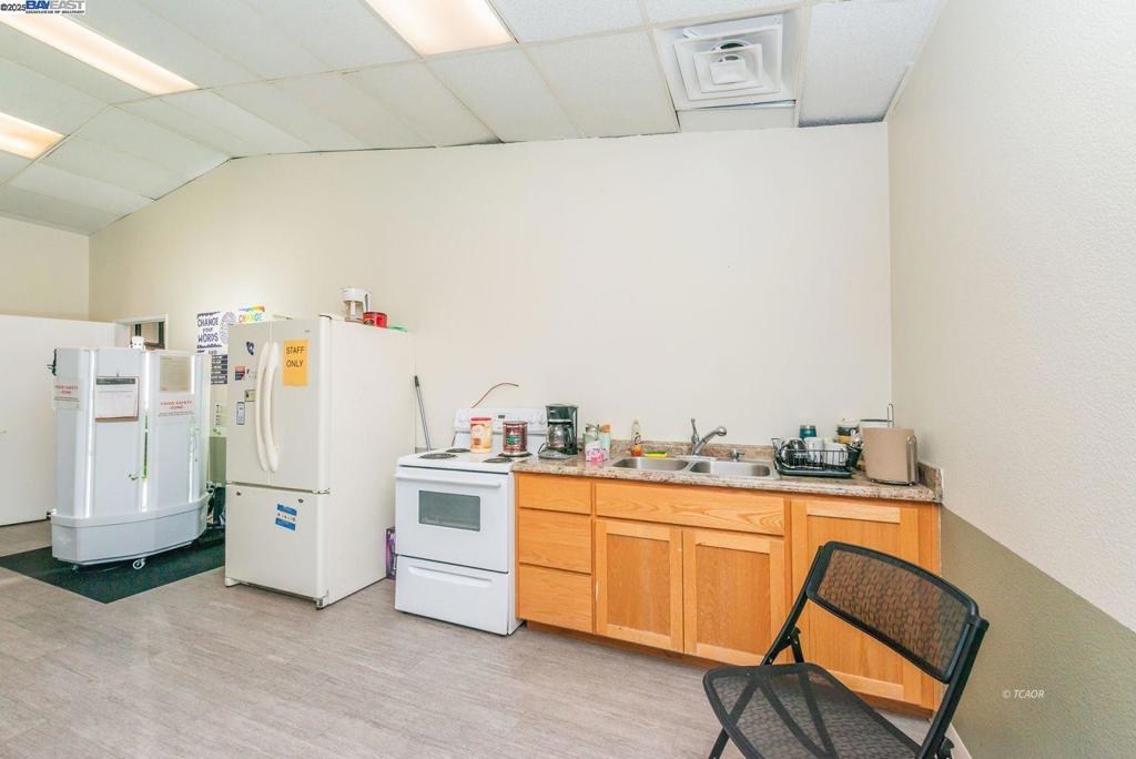 1450 Main St. Property Photo 15