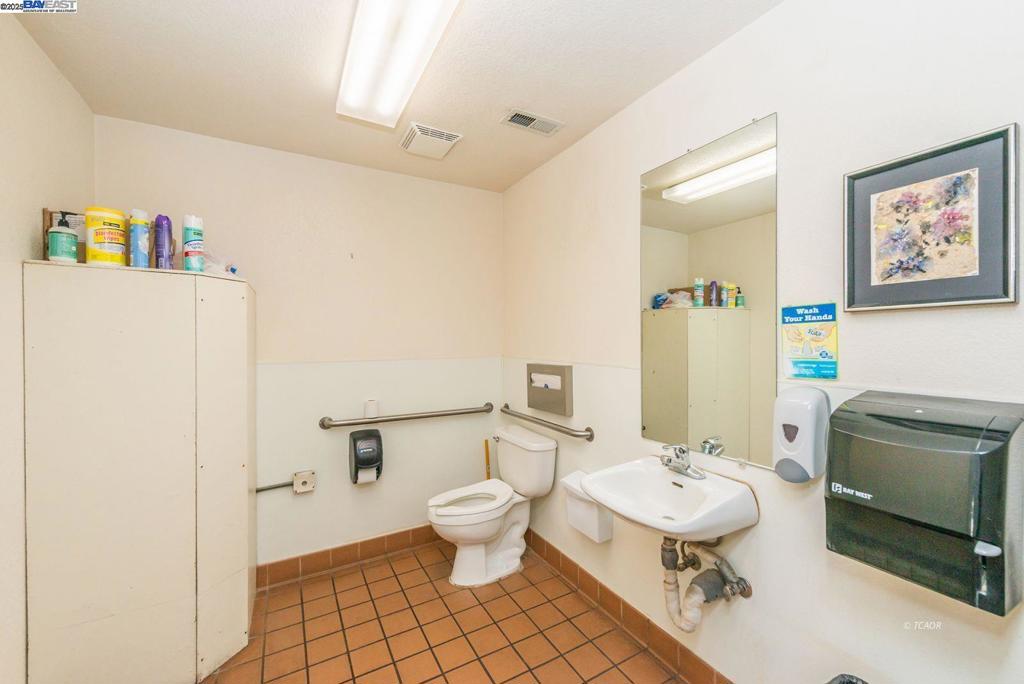 1450 Main St. Property Photo 31