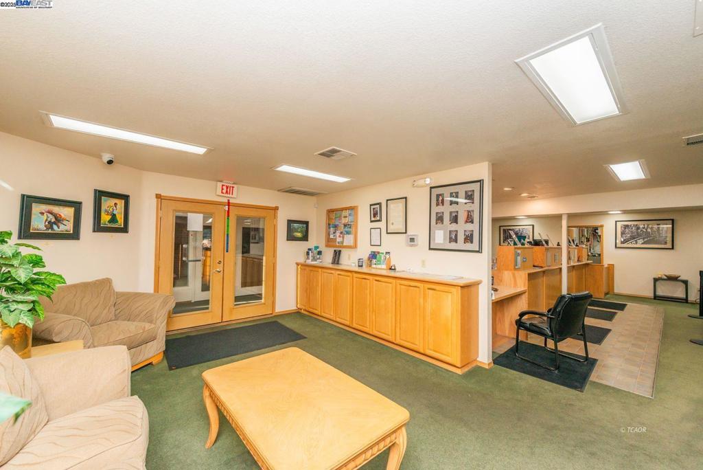 40 Glen Rd Property Photo 6