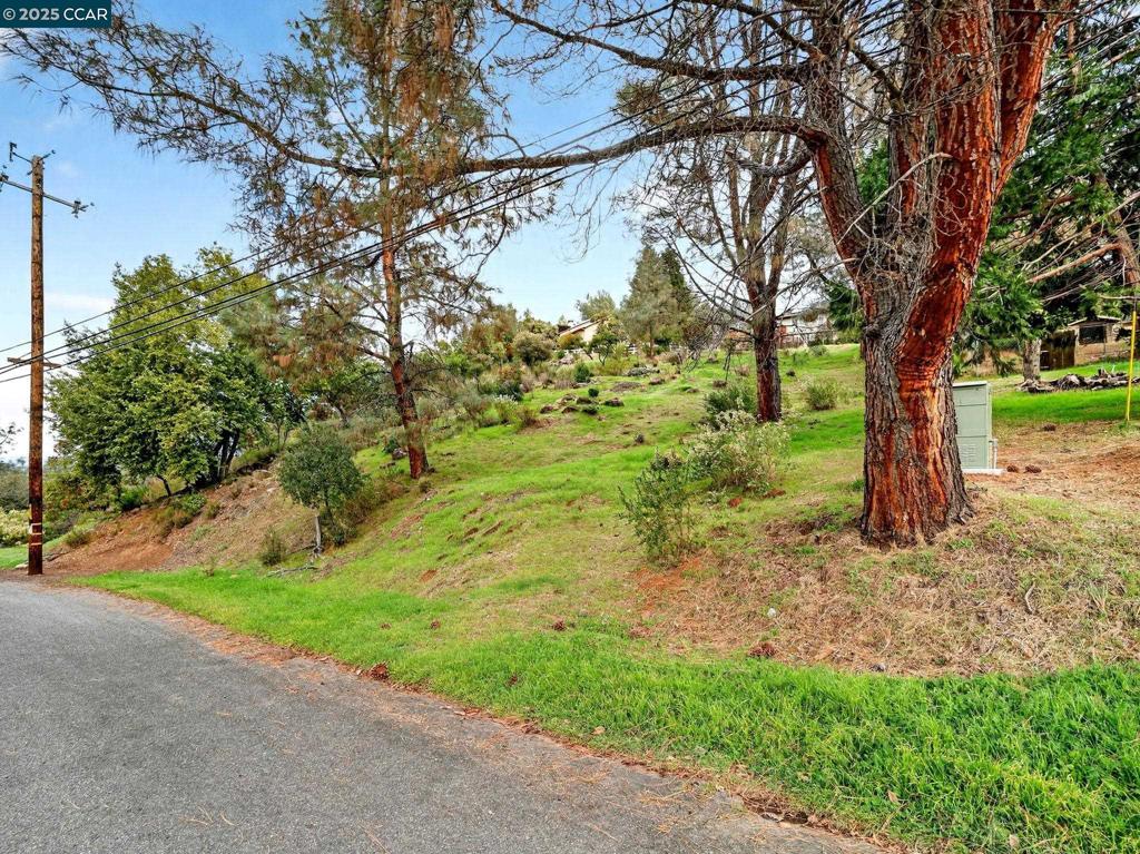 9720 Sequoia Road Property Photo 15