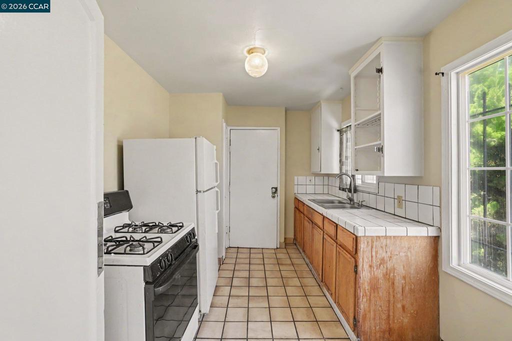 1530 Maine Ave Property Photo 6