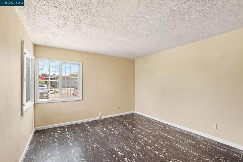 1530 Maine Ave Property Photo 14