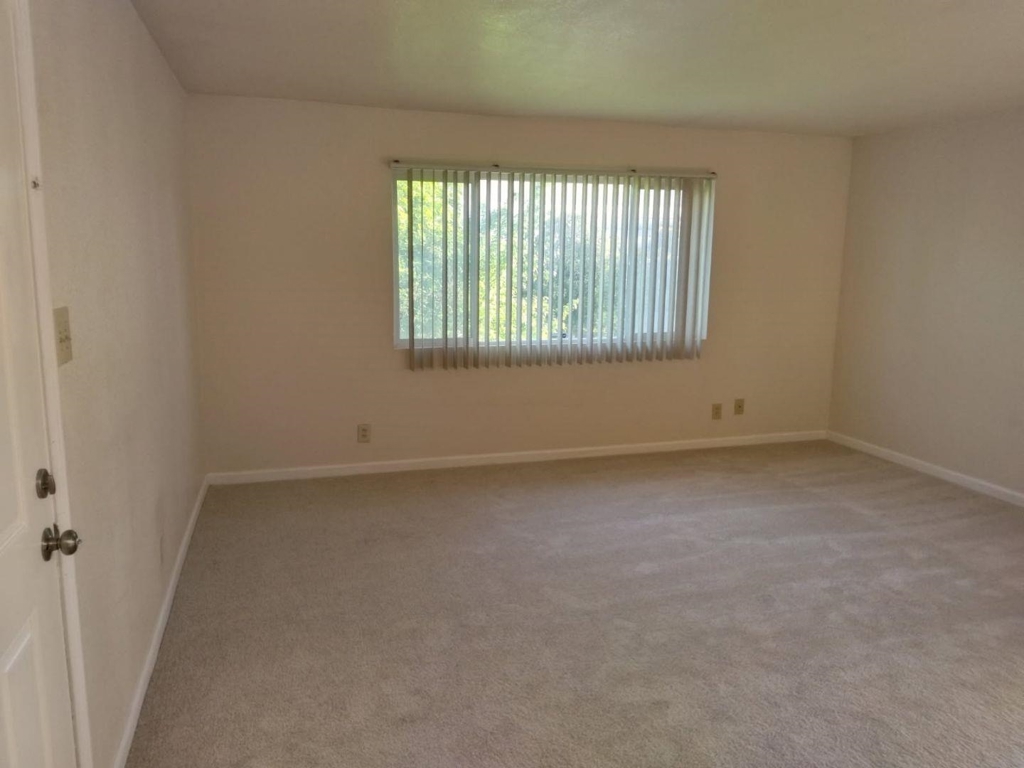 2131 Stanton Ave Property Photo 1