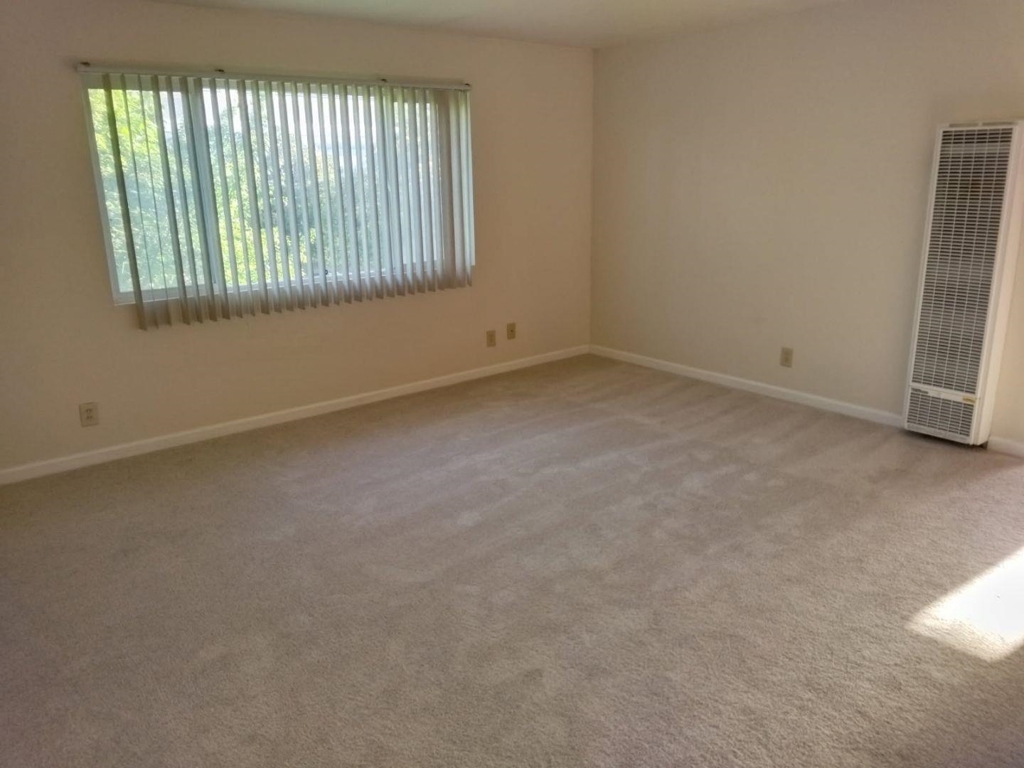 2131 Stanton Ave Property Photo 5