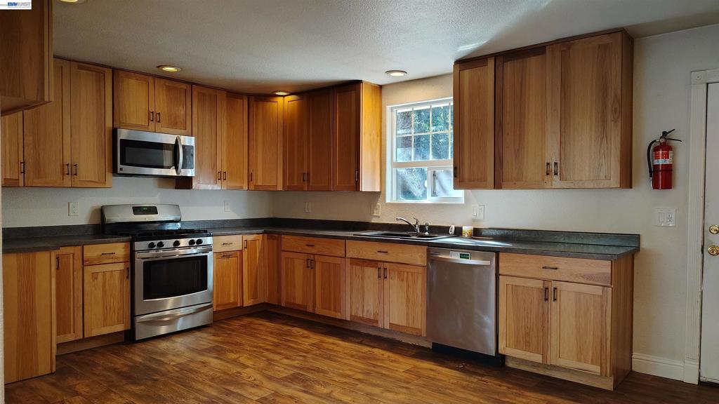 28440 Ryan Creek Road Property Photo 9
