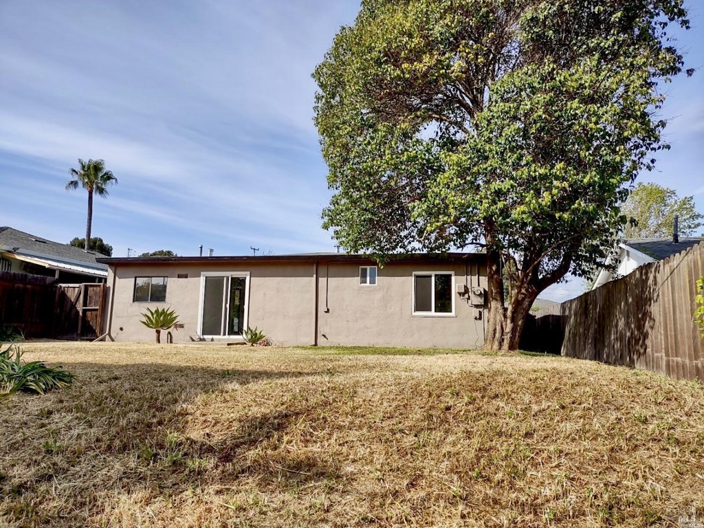 469 La Jolla St Property Photo 12