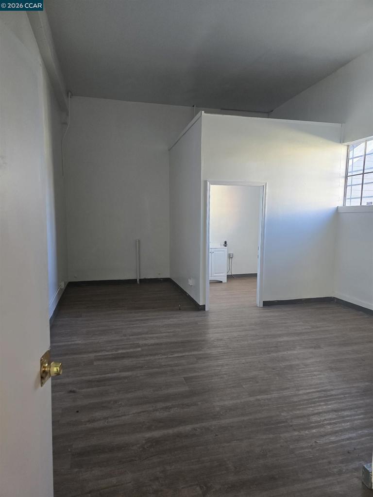 1326 Pomona St Property Photo 10