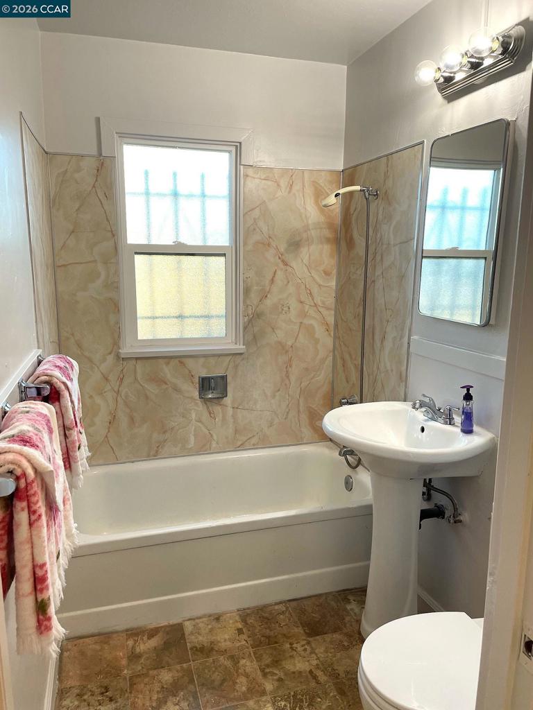 363 W Bissell Ave Property Photo 15