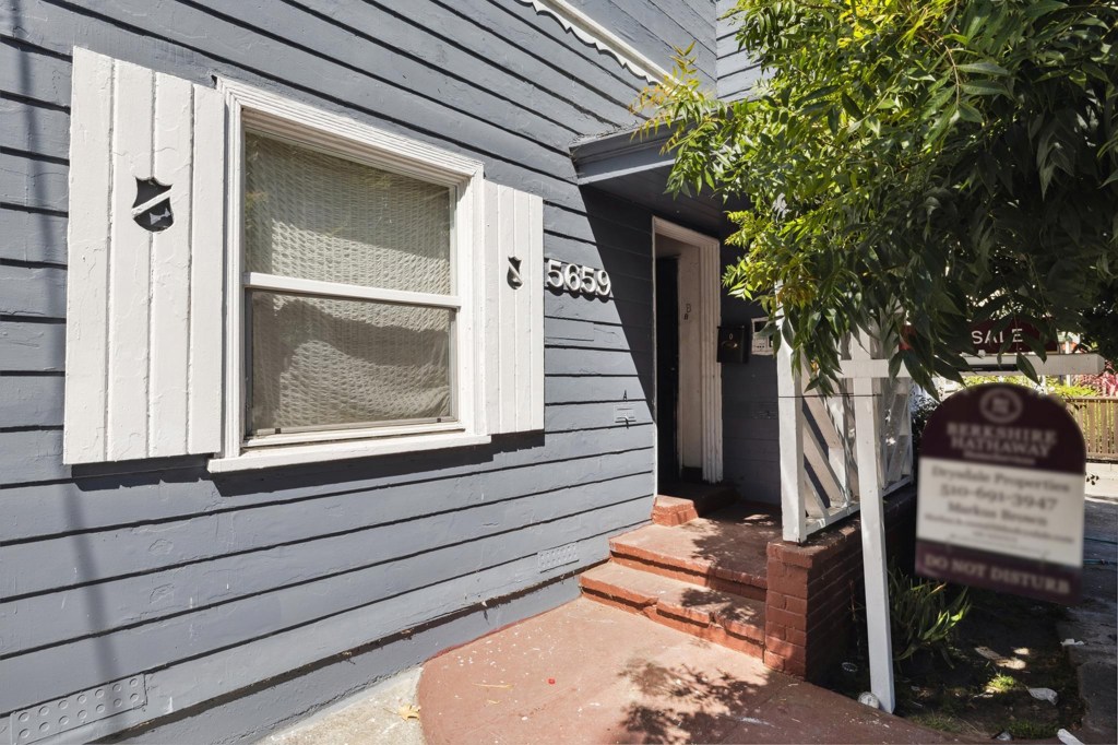 5659 Telegraph Ave Property Photo 3