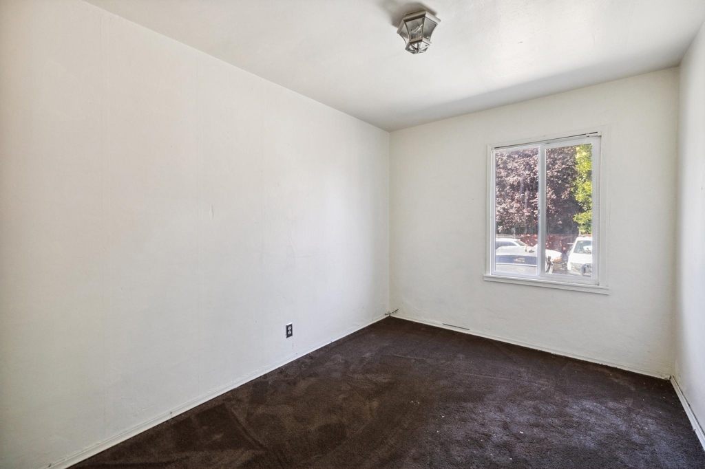 5659 Telegraph Ave Property Photo 17