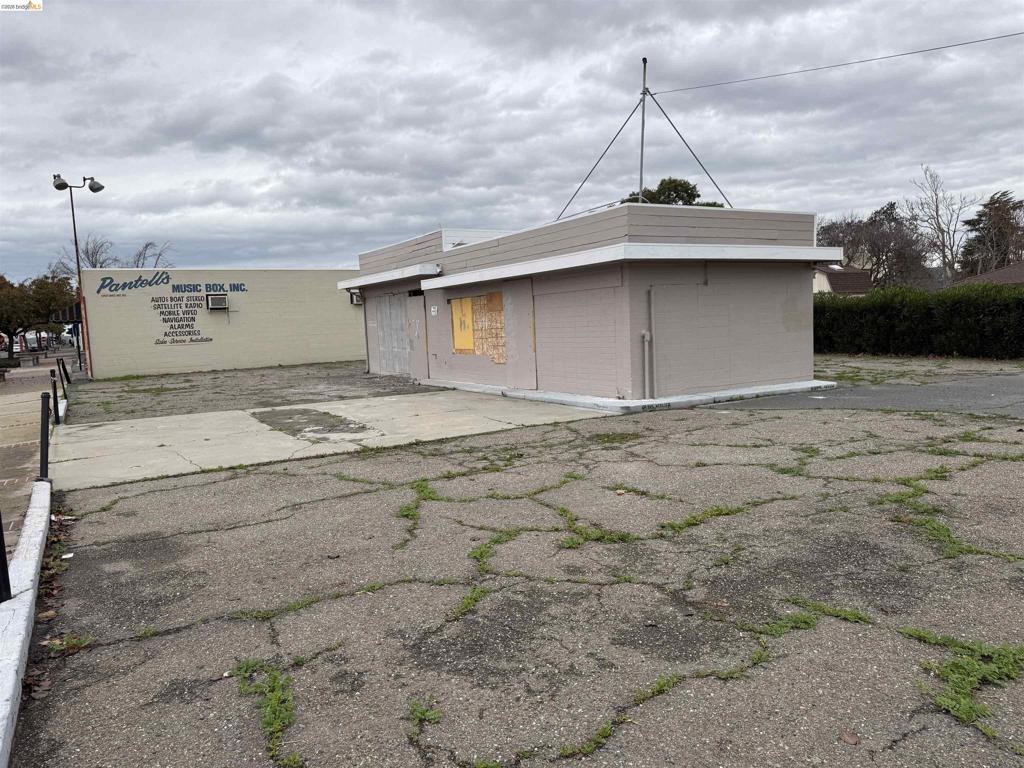 415 G St Property Photo 1