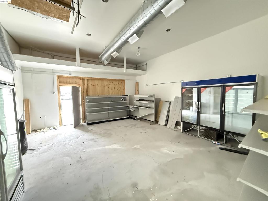 415 G St Property Photo 6
