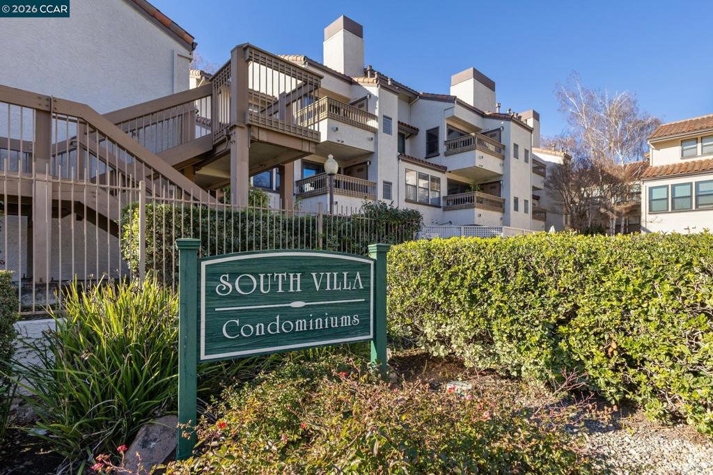 1632 S Villa Way Property Photo 2