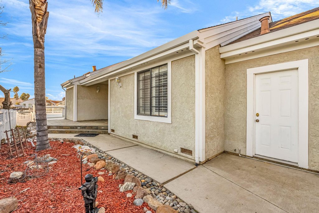 2102 Portside Court Property Photo 5