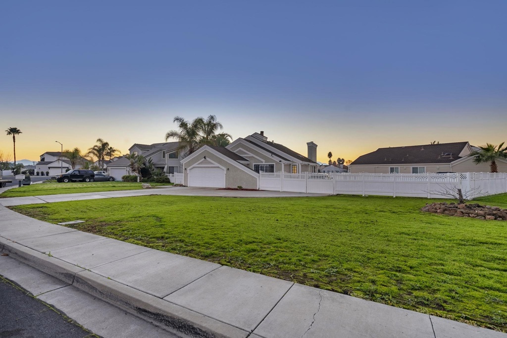 2102 Portside Court Property Photo 45