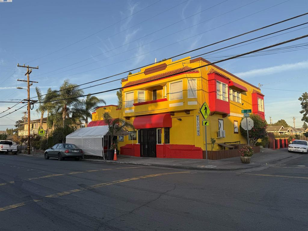 1903 D St Property Photo 1