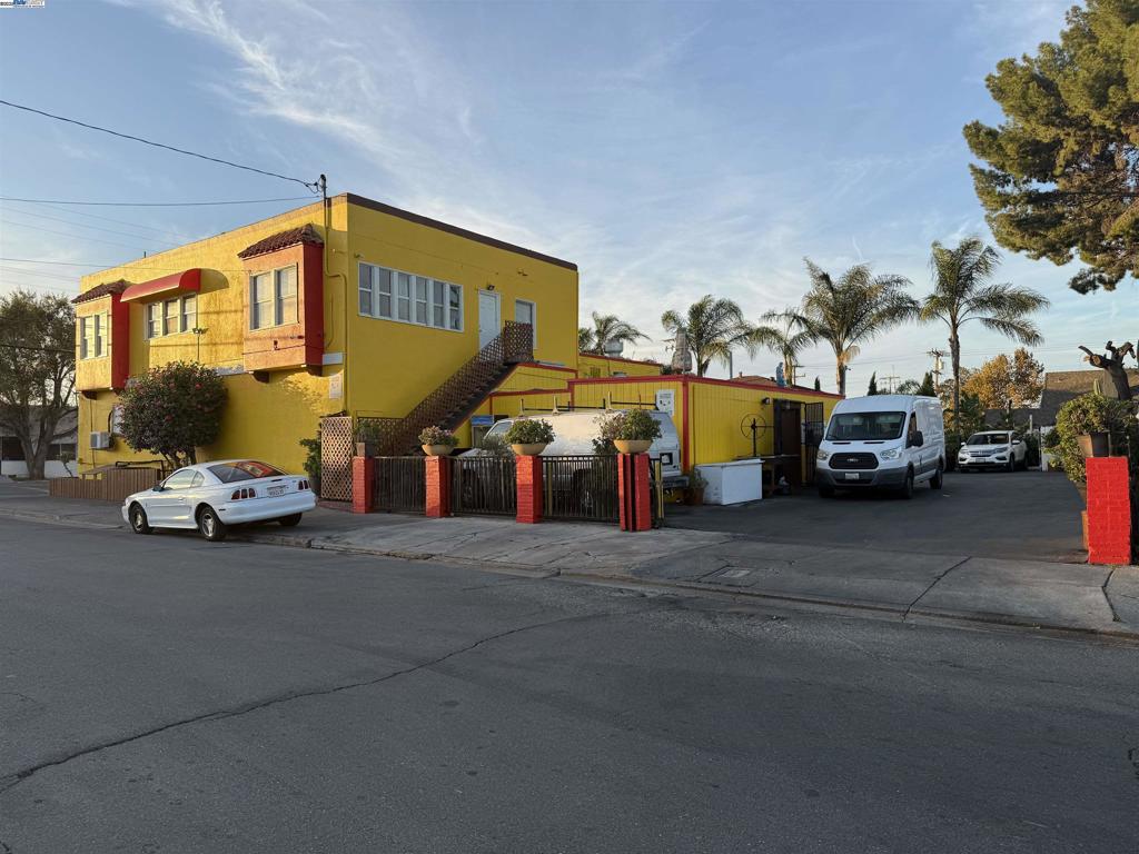 1903 D St Property Photo 6