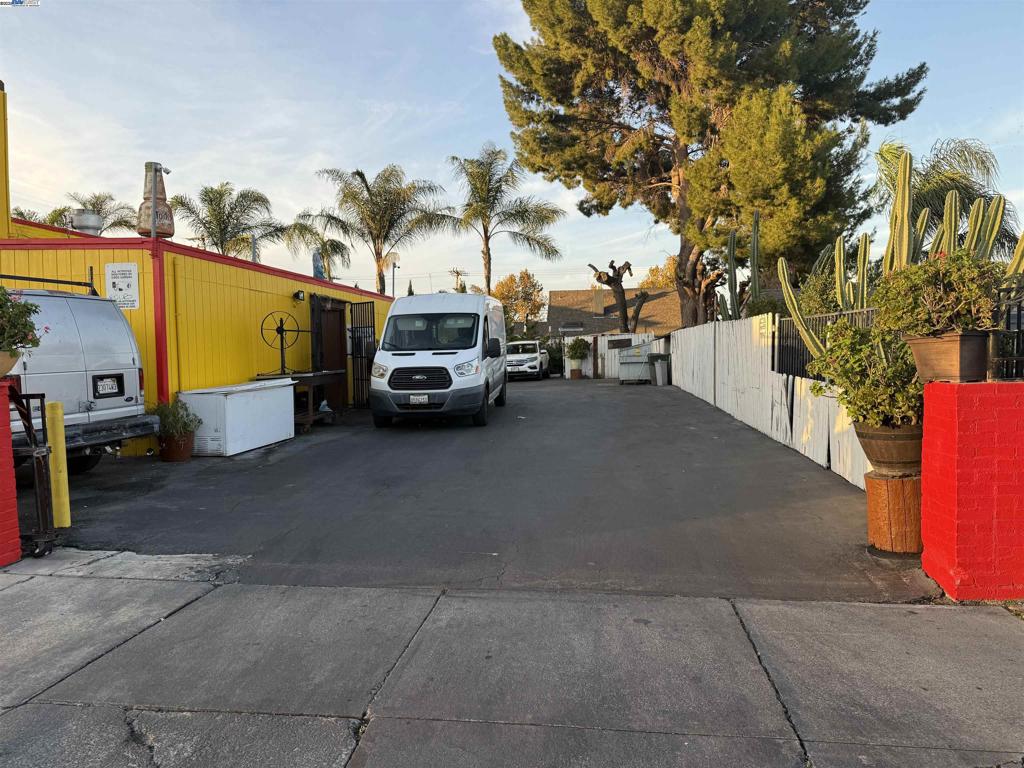 1903 D St Property Photo 7
