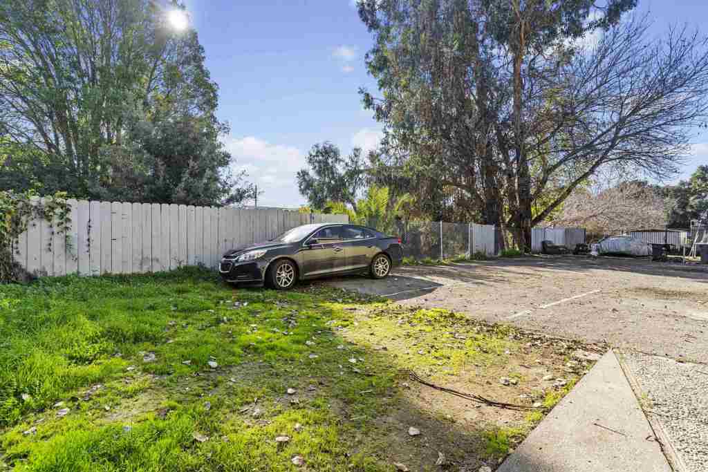 128 Catron Dr Property Photo 20