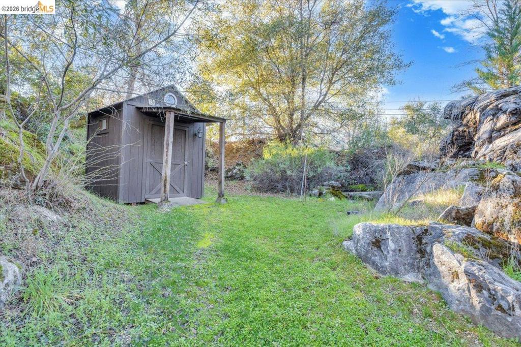 22389 Parrotts Ferry Rd Property Photo 18
