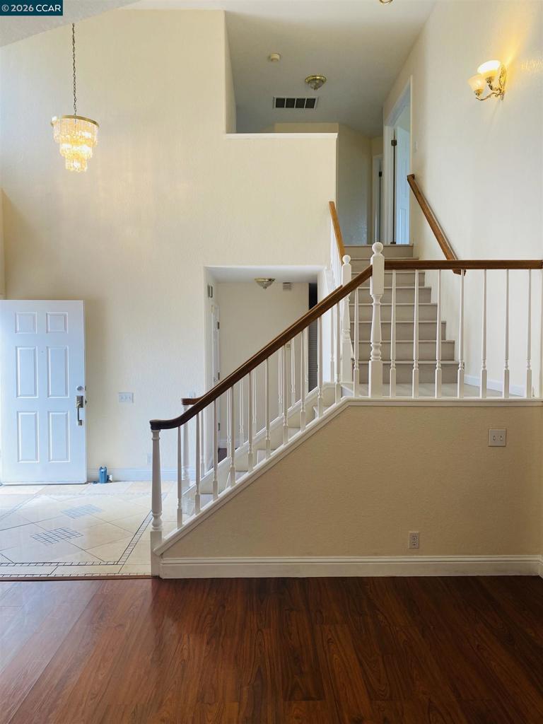 1729 Alum Rock Ct Property Photo 4