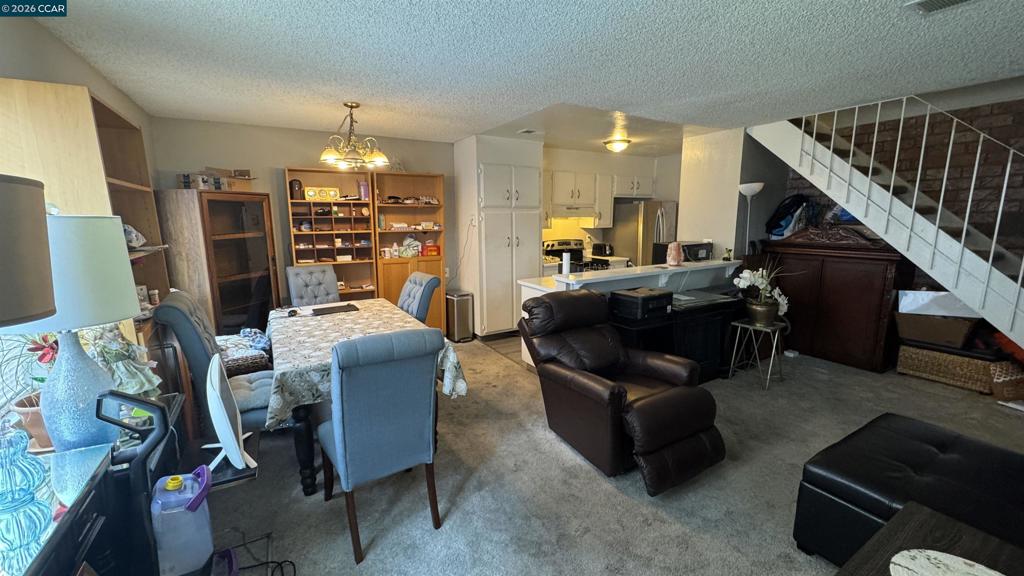 2122 Peppertree Way 2 Property Photo 2