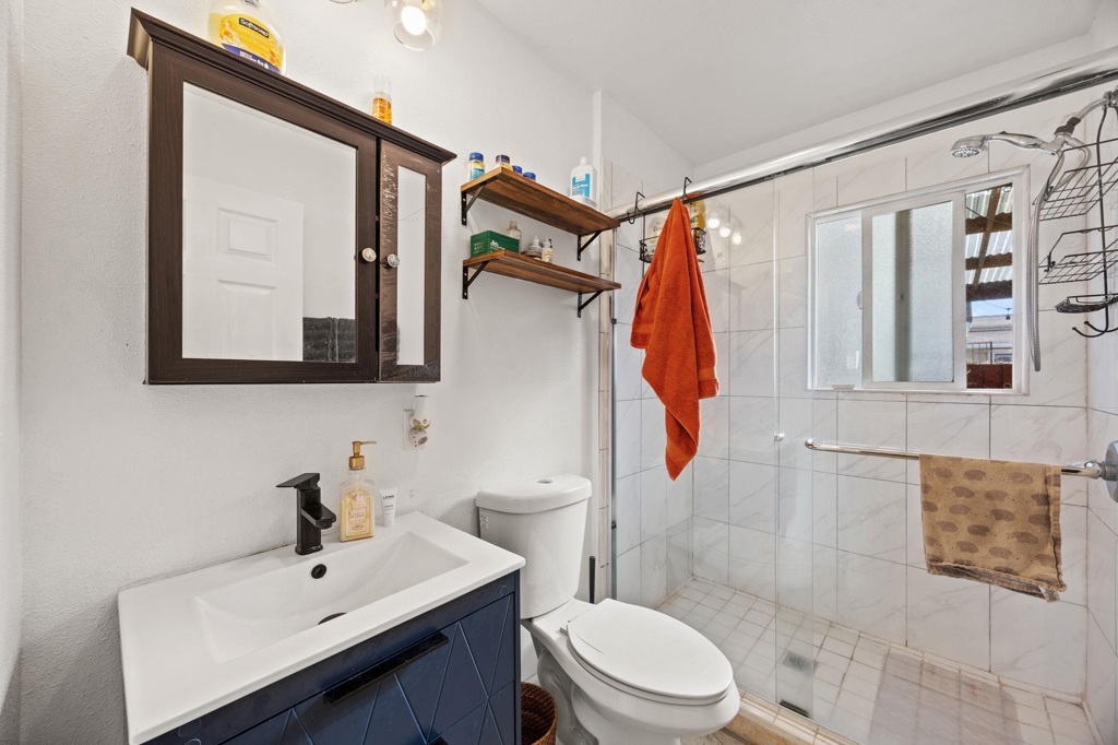 7447 Lockwood St Property Photo 10