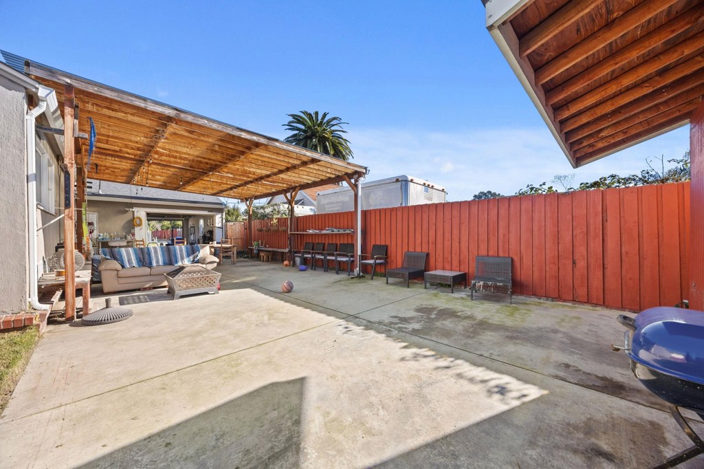 7447 Lockwood St Property Photo 16