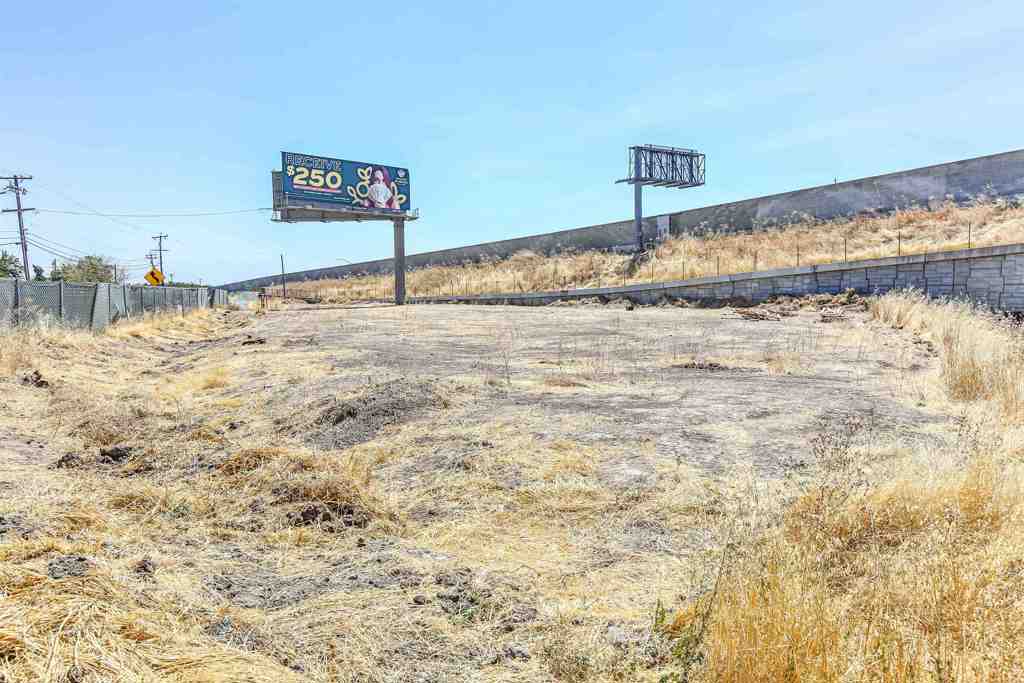 5133 S St Rt 99 W Frontage Rd Property Photo 6