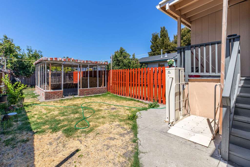 1821 74th Ave Property Photo 13