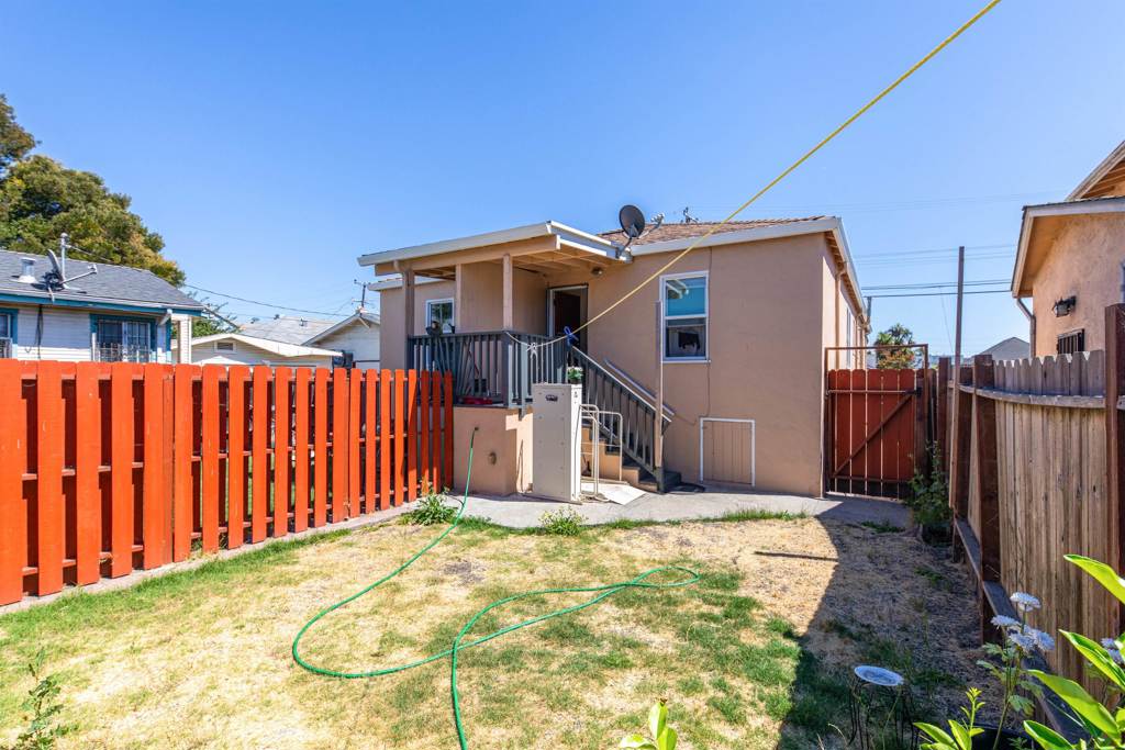 1821 74th Ave Property Photo 14