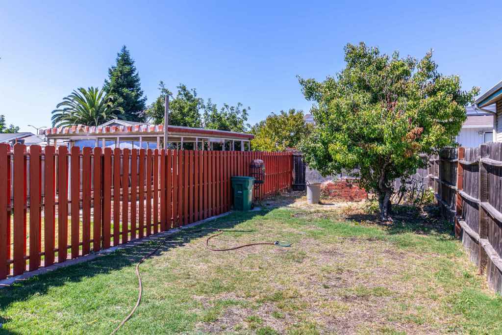 1821 74th Ave Property Photo 30