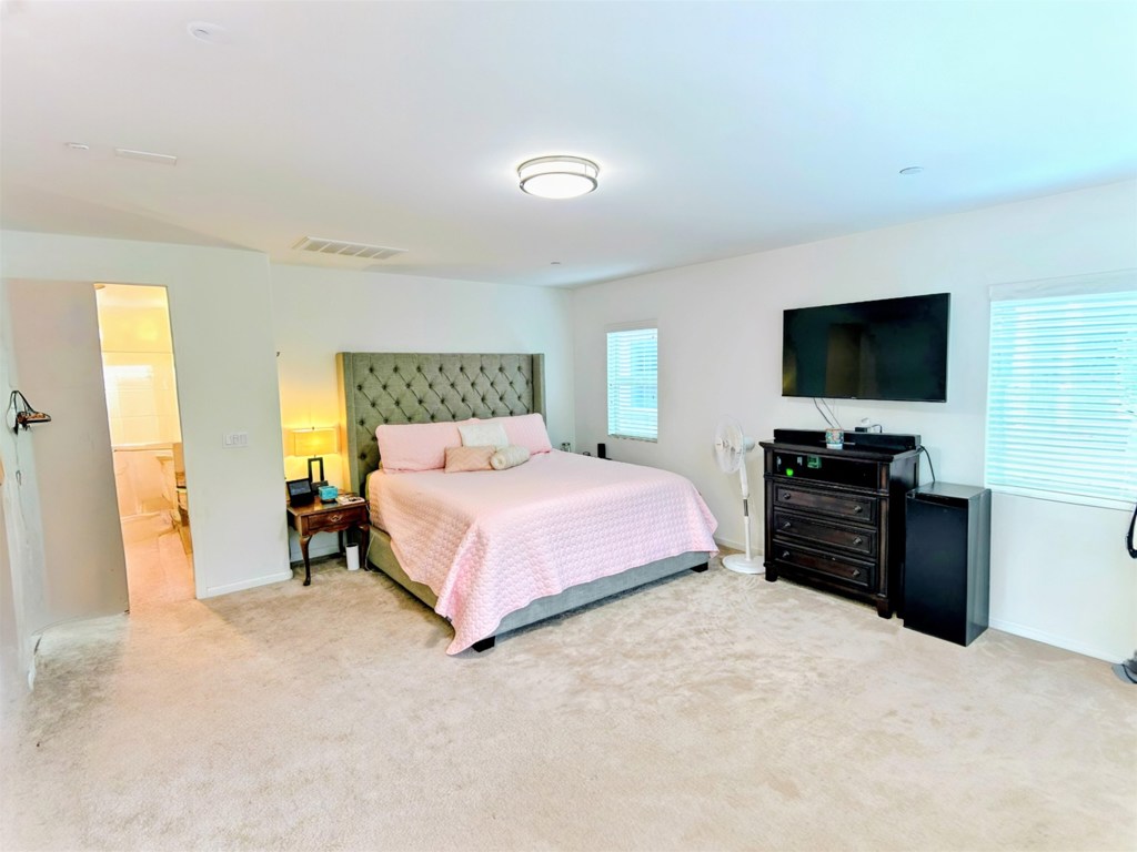 24440 Periwinkle Way Property Photo 9