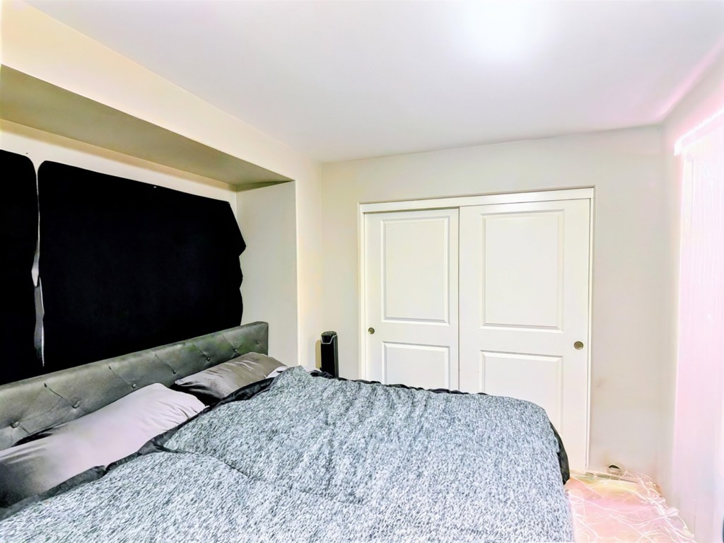 24440 Periwinkle Way Property Photo 17