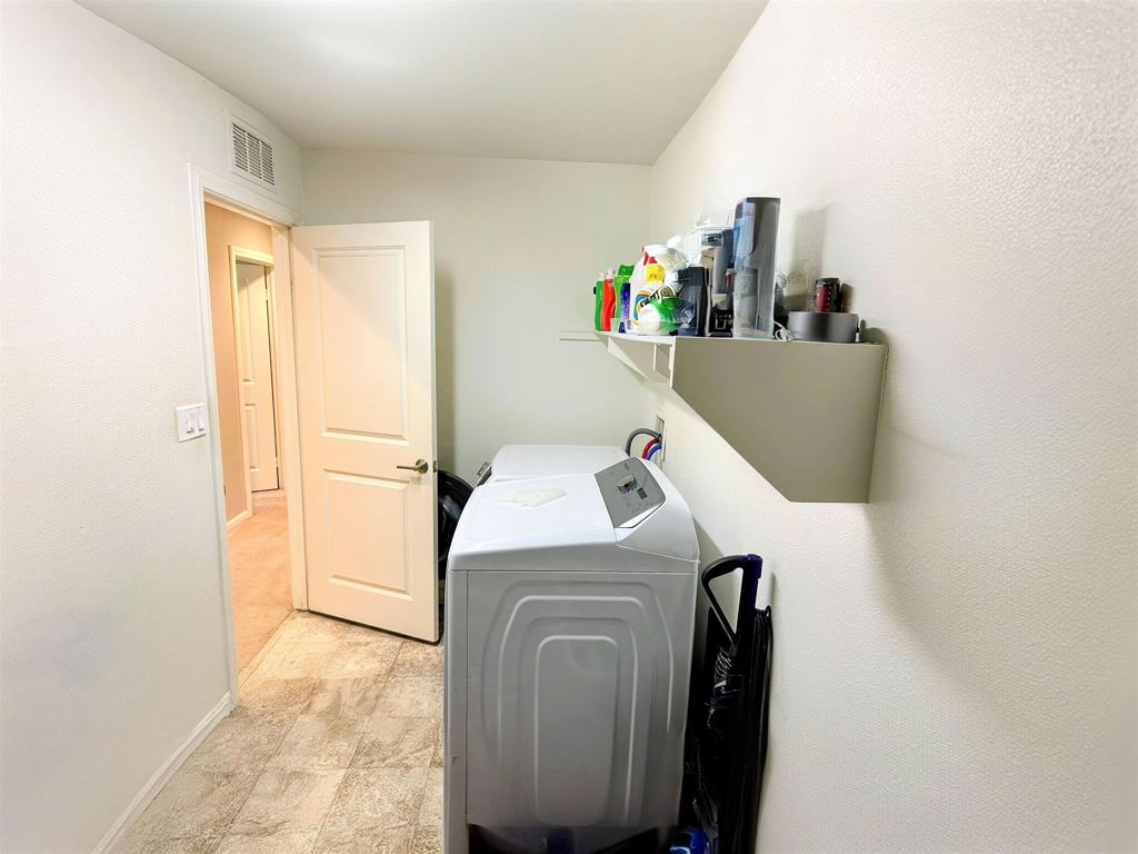 24440 Periwinkle Way Property Photo 23