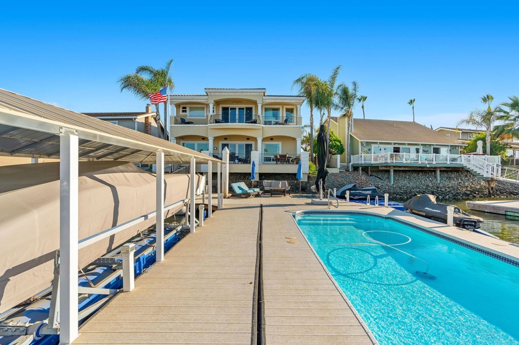 5055 Cabrillo Pt Property Photo 42