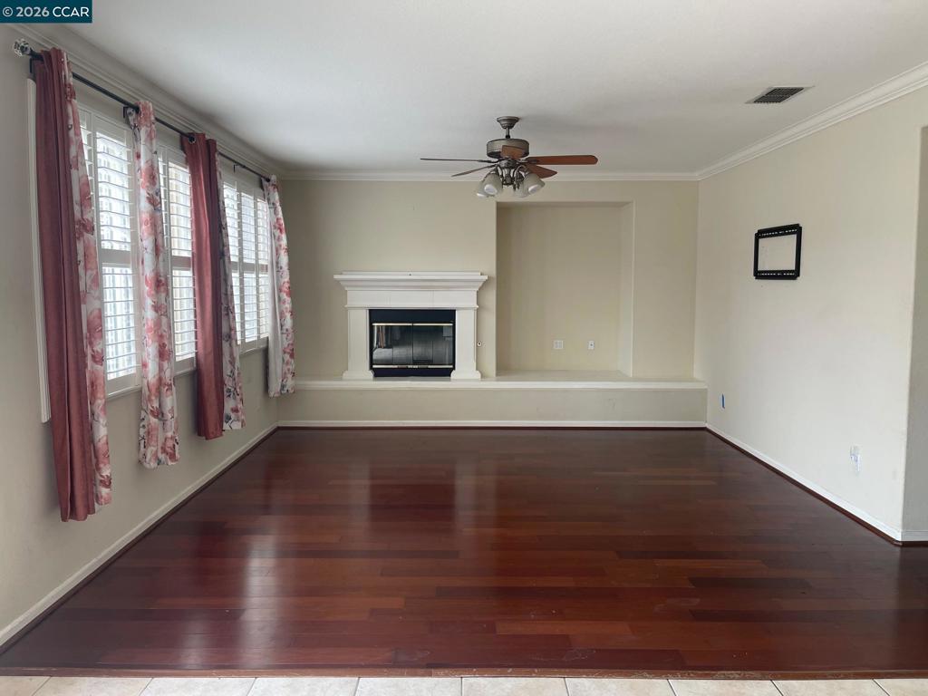 2096 Goldpine Way Property Photo 17