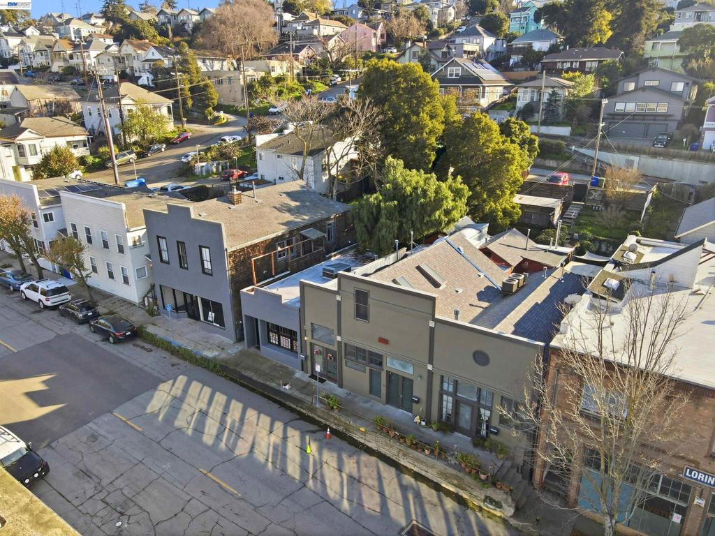 733 Loring Ave Property Photo 39