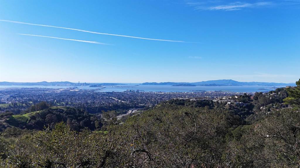 6108 Skyline Blvd Property Photo 2