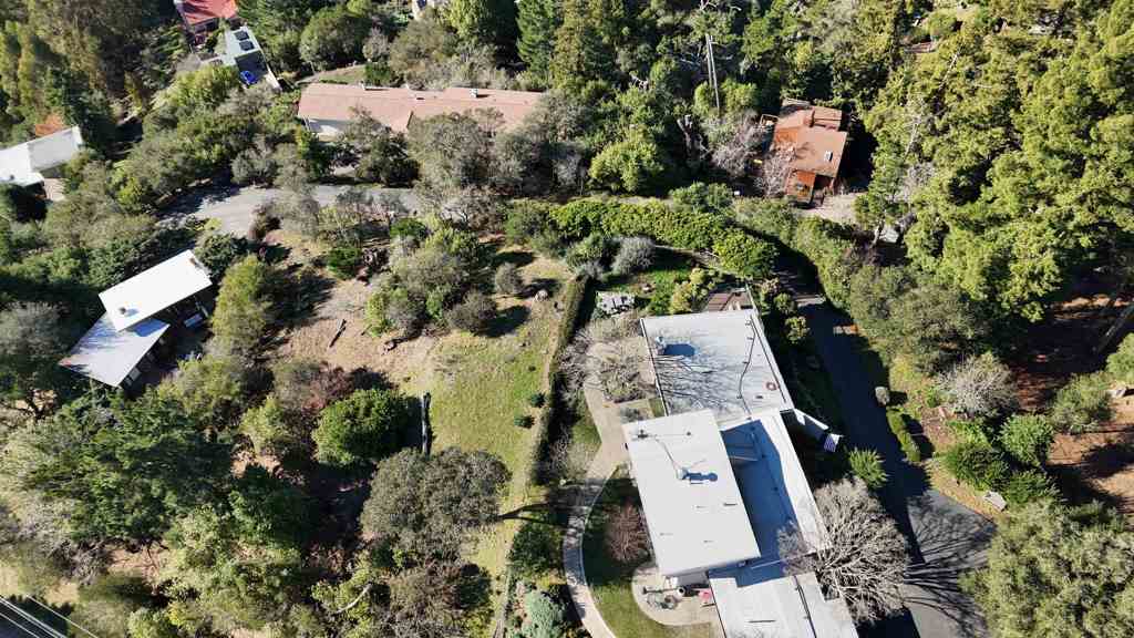 6108 Skyline Blvd Property Photo 9