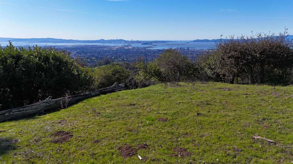 6108 Skyline Blvd Property Photo 12