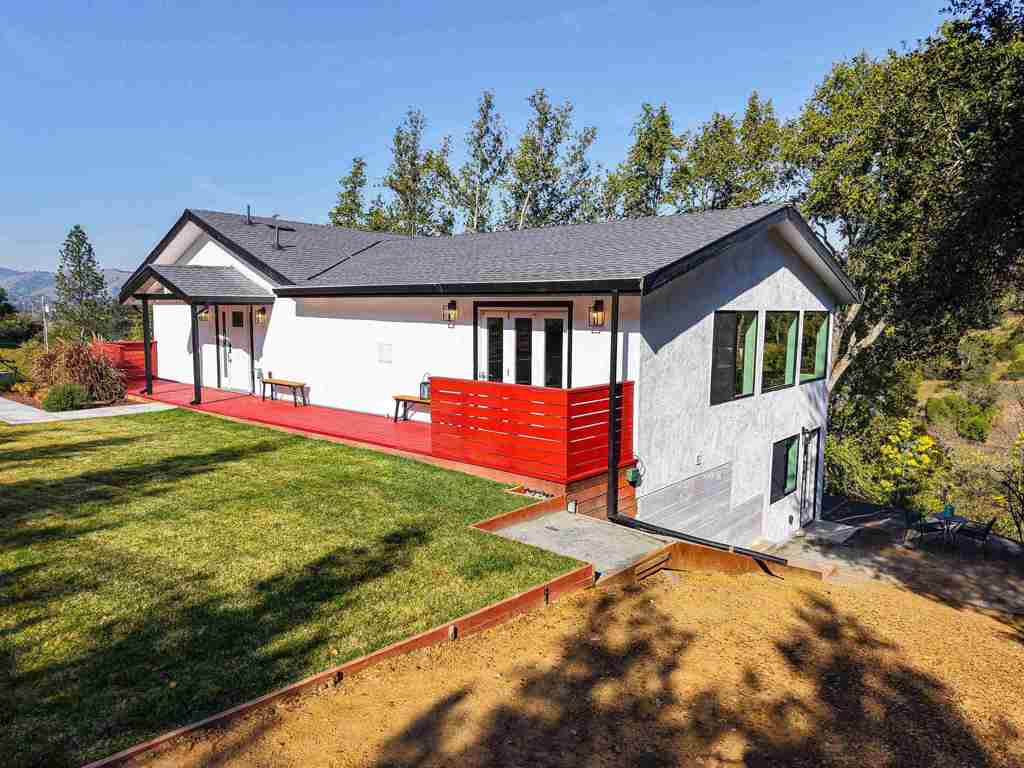 612 Canyon Rd Property Photo 2