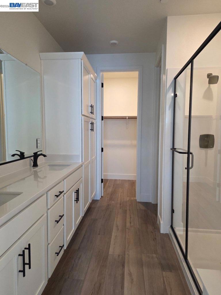 2053 Clement Avenue Property Photo 2