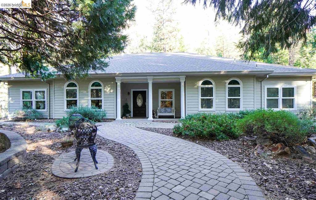 17400 Mount Elizabeth Property Photo 1