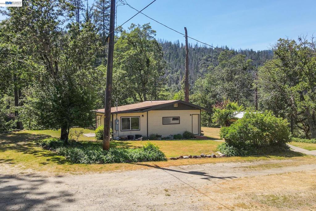1476 Poker Bar Rd Property Photo 6