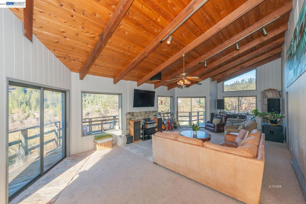 1476 Poker Bar Rd Property Photo 13