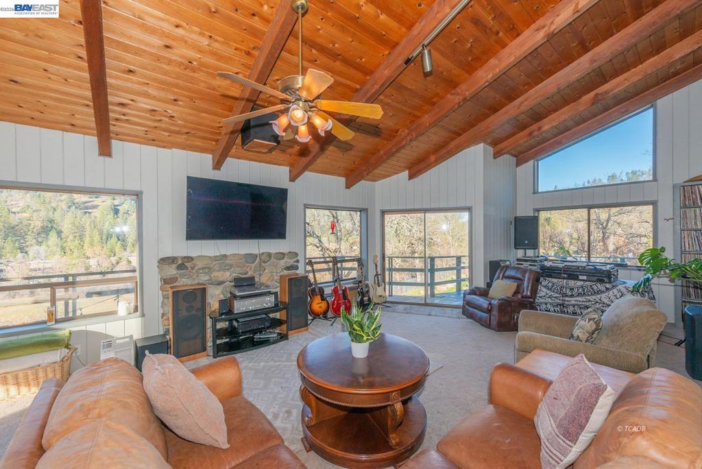 1476 Poker Bar Rd Property Photo 14