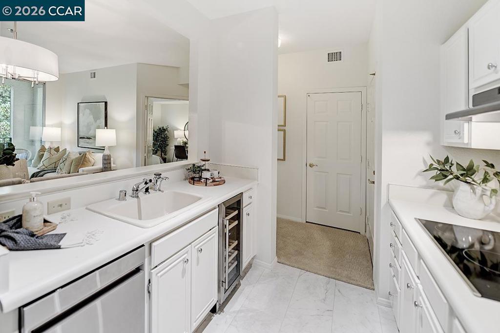 1860 Tice Creek Dr 1306 Property Photo 4